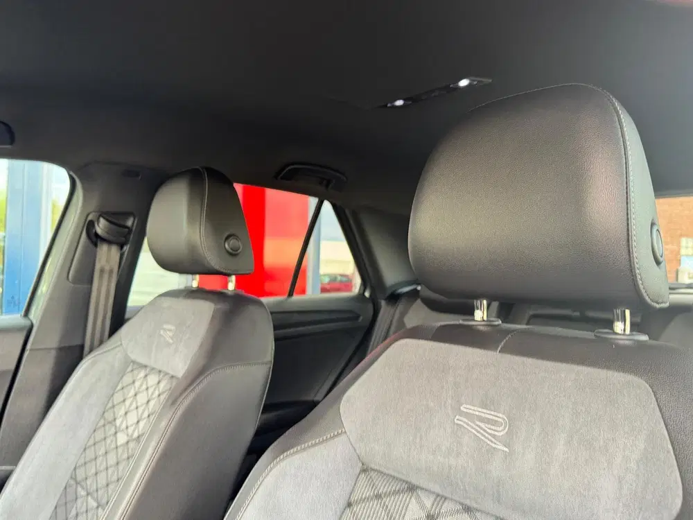 Volkswagen T-Roc R-Line DSG-7 uit 2023, foto 14