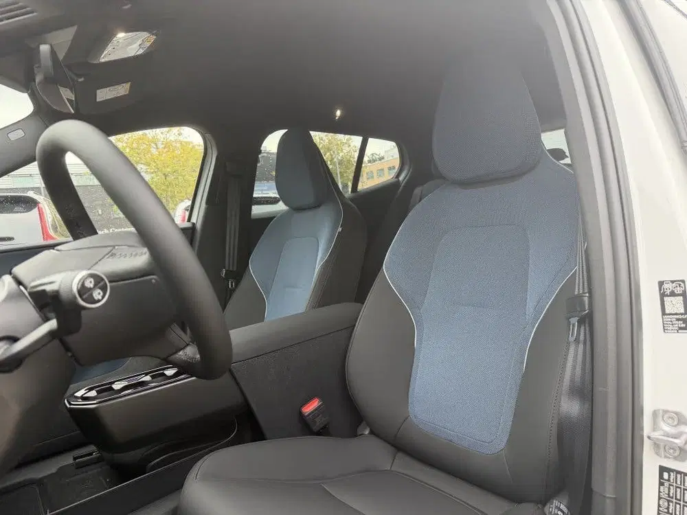 Volvo EX30 P5 LR Plus Eu 69 kWh uit 2026, foto 5