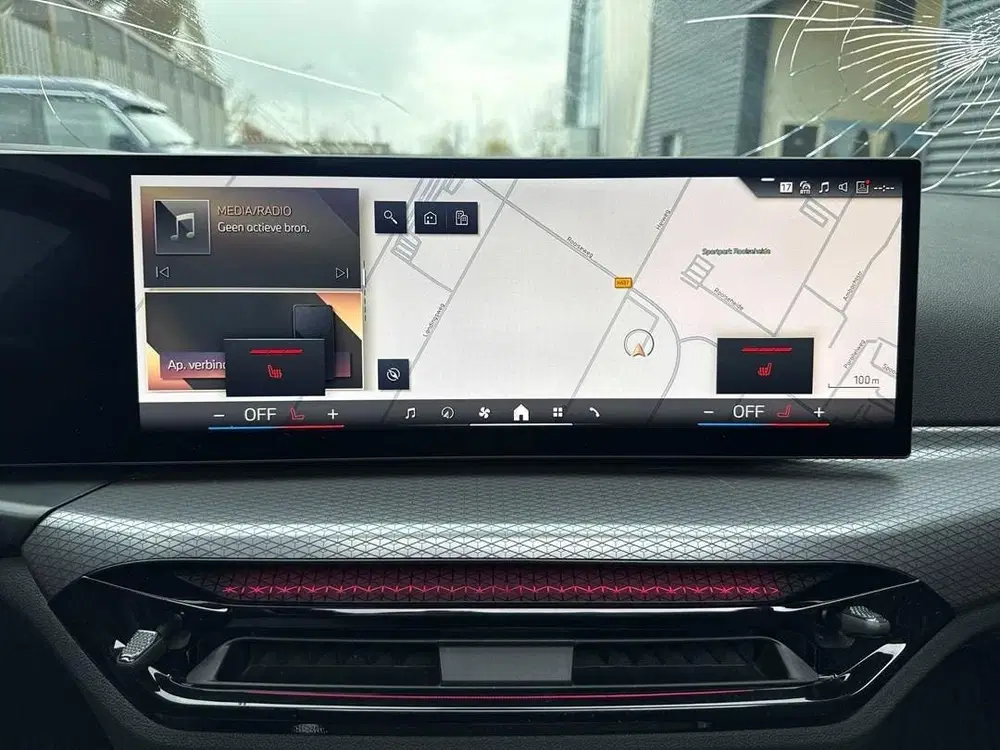 BMW 3-serie 320d uit 2025, foto 15