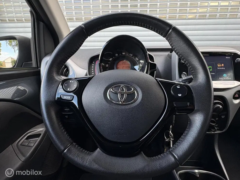 Toyota Aygo 1.0 VVT-i x-clusiv*NIEUWSTAAT*P-CAMERA*APP uit 2019, foto 15