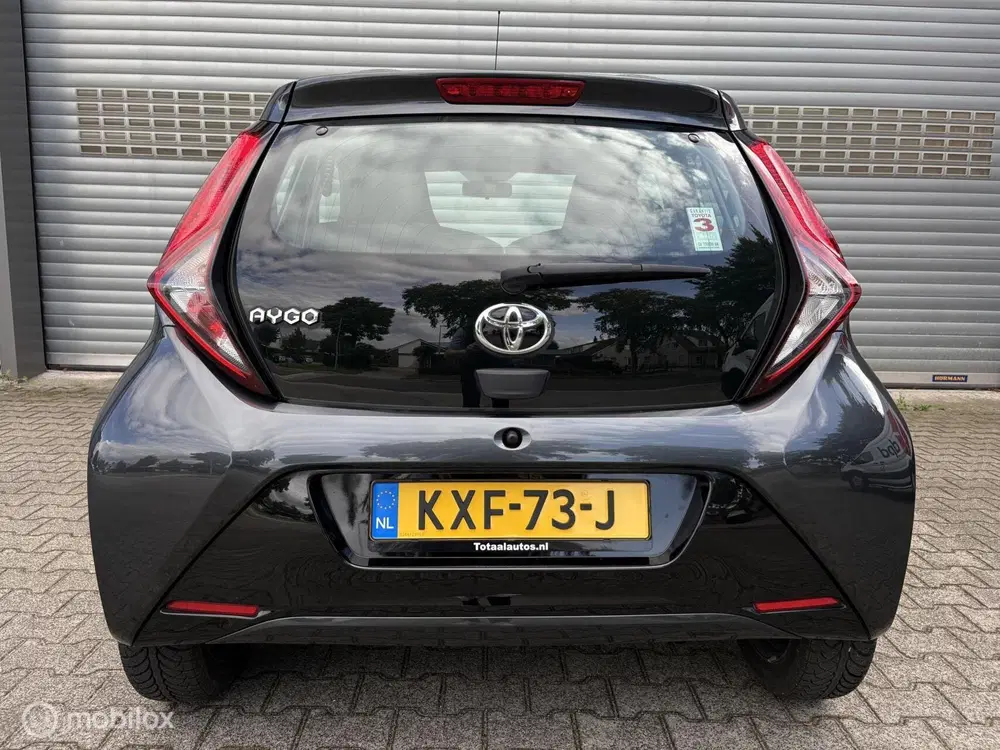 Toyota Aygo 1.0 VVT-i x-clusiv*NIEUWSTAAT*P-CAMERA*APP uit 2019, foto 8