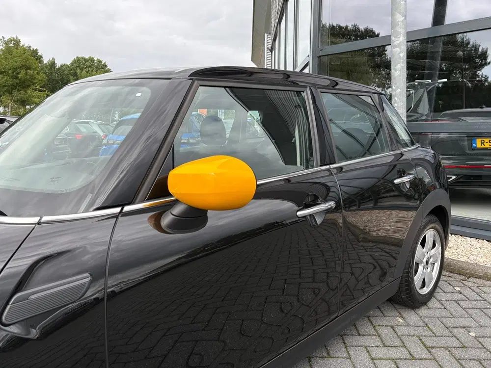 Mini One 1.5 One uit 2021, foto 5