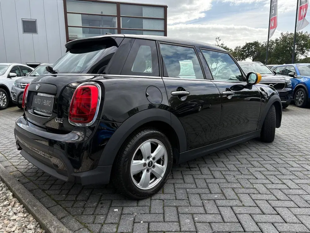 Mini One 1.5 One uit 2021, foto 8