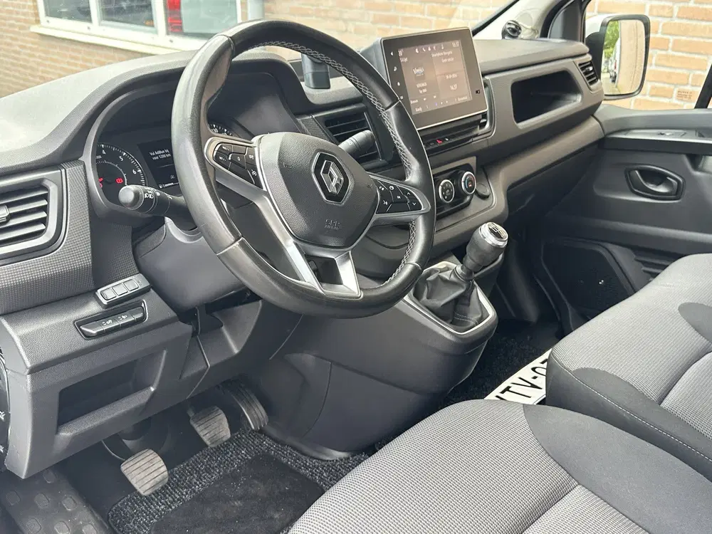 Renault Trafic 2.0dCi 130PK Lang uit 2023, foto 2