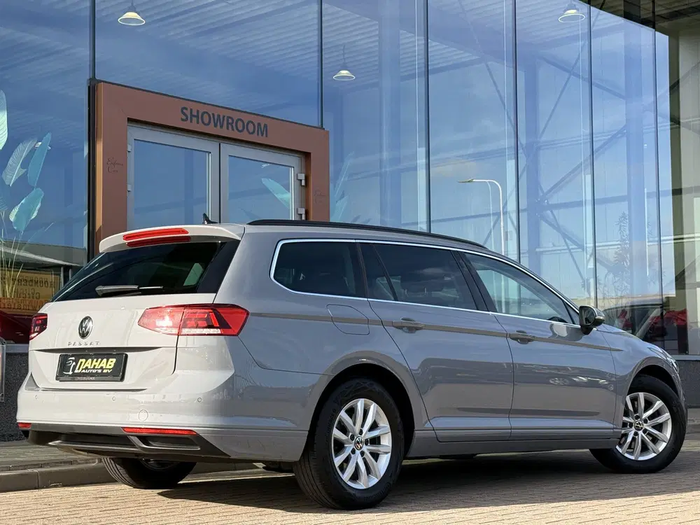 Volkswagen Passat 1.5 TSI Business uit 2023, foto 11