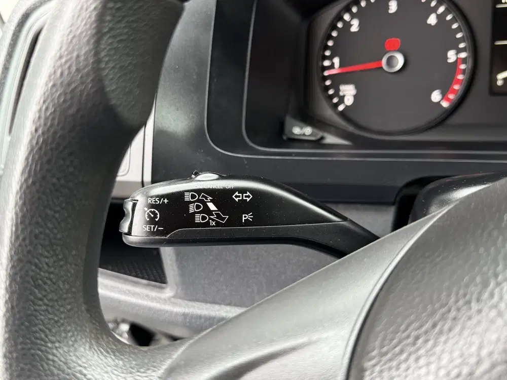 Volkswagen Transporter 2.0 TDI 102 PK uit 2019, foto 12