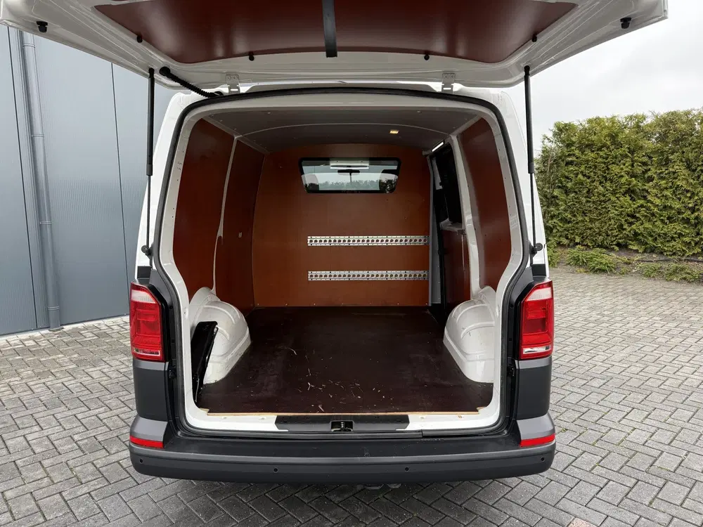 Volkswagen Transporter 2.0 TDI 102 PK uit 2019, foto 8