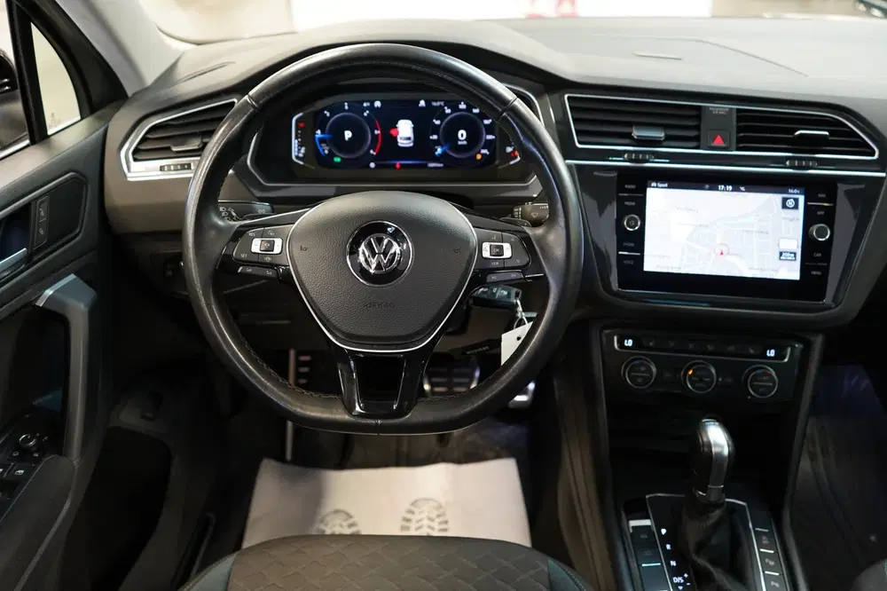 Volkswagen Tiguan 2.0 TDI 4Motion Highline Business R uit 2019, foto 11