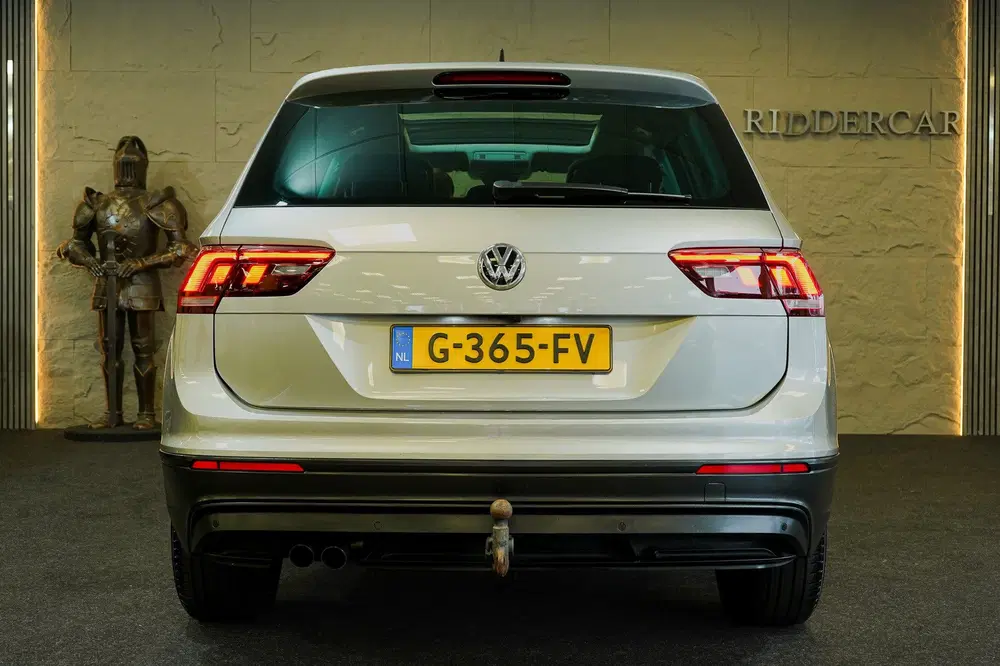 Volkswagen Tiguan 2.0 TDI 4Motion Highline Business R uit 2019, foto 6