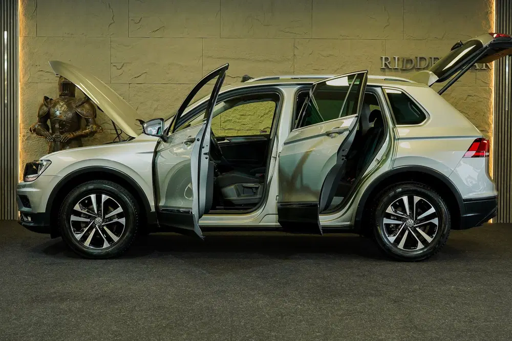 Volkswagen Tiguan 2.0 TDI 4Motion Highline Business R uit 2019, foto 9