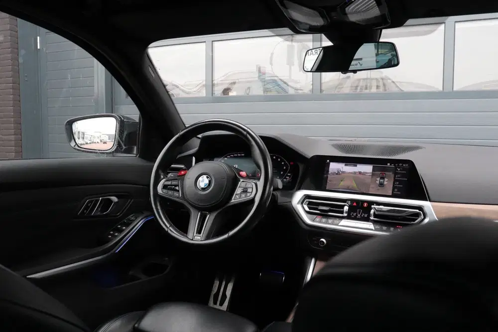BMW 3-serie 330i High Executive uit 2019, foto 3