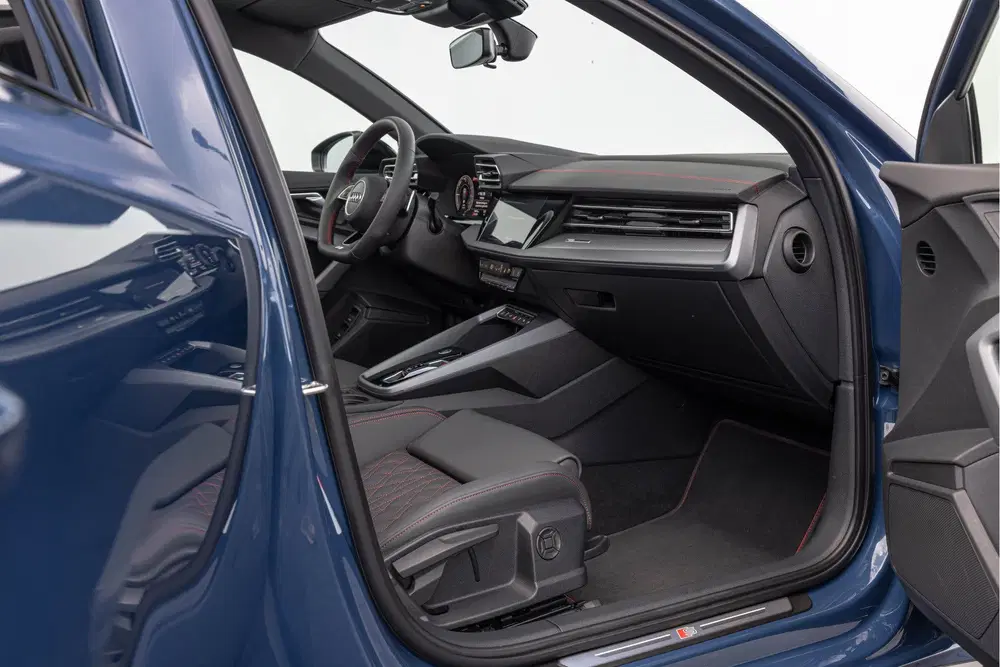 Audi A3 45 TFSI e S edition Competition Pano S-sto uit 2026, foto 10