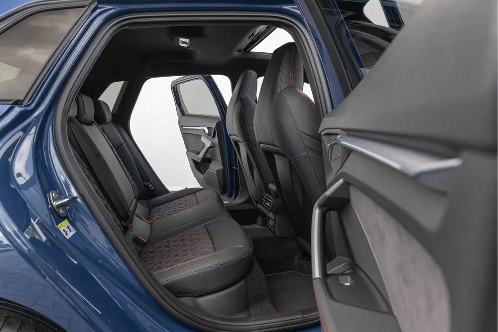 Audi A3 45 TFSI e S edition Competition Pano S-sto uit 2026, foto 6