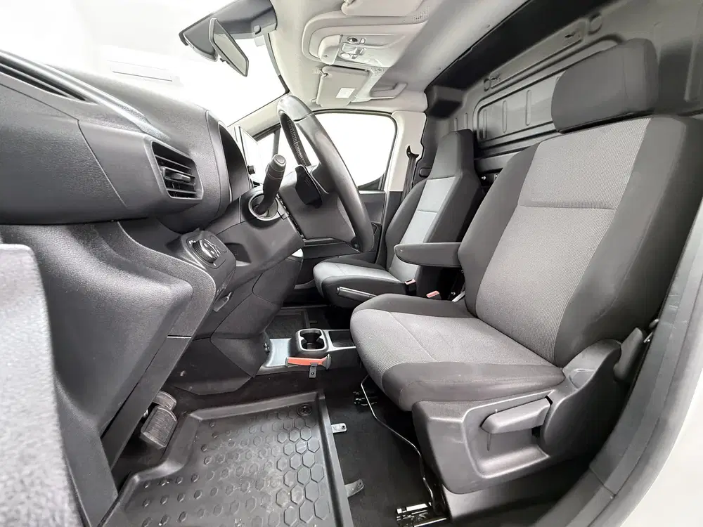 Opel Combo 1.5D 131PK AUT-8 L2 Navi LADENKAST Airco P uit 2021, foto 9