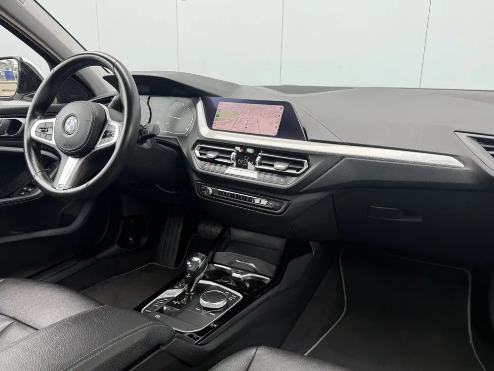 BMW 1-serie 118i High Executive Automaat uit 2020, foto 11