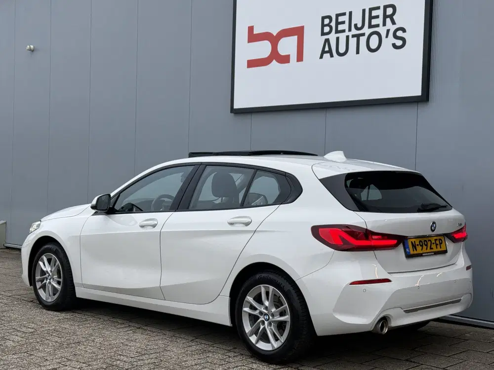 BMW 1-serie 118i High Executive Automaat uit 2020, foto 3
