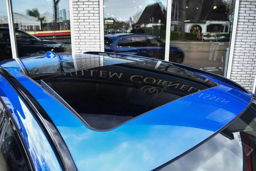 BMW 3-serie 320e M-Sport Pro Pano Trekhaak Leder Elc uit 2023, foto 11