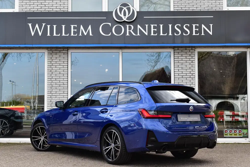 BMW 3-serie 320e M-Sport Pro Pano Trekhaak Leder Elc uit 2023, foto 5