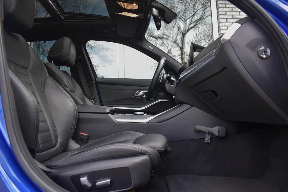 BMW 3-serie 320e M-Sport Pro Pano Trekhaak Leder Elc uit 2023, foto 9