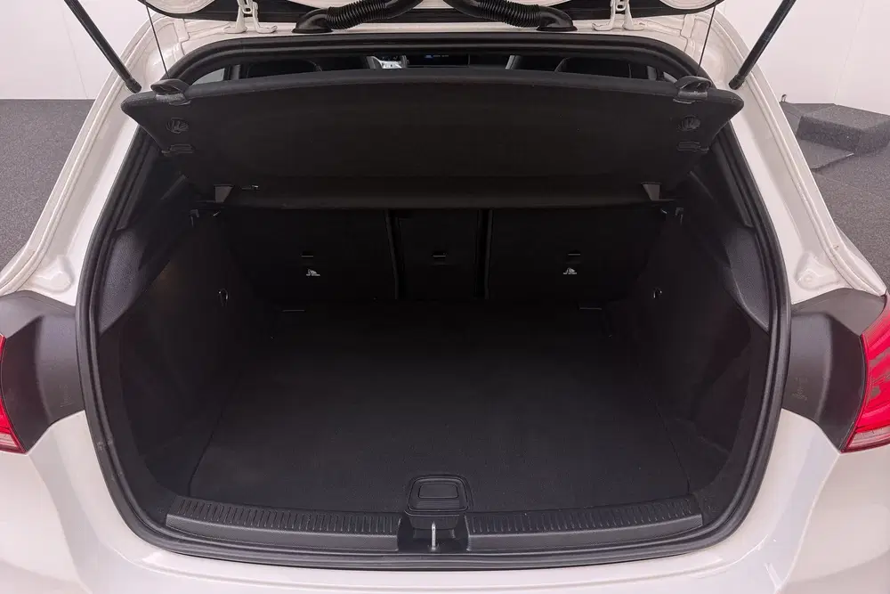 Mercedes-Benz A-Klasse 200 164 PK Aut. AMG Night-Pack Pano-d uit 2019, foto 14