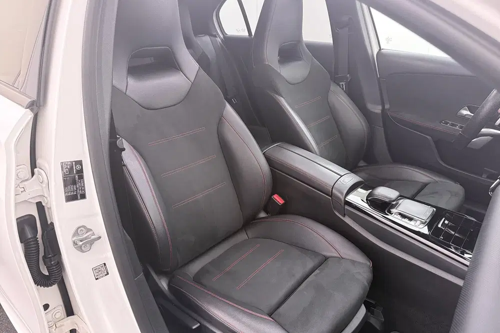 Mercedes-Benz A-Klasse 200 164 PK Aut. AMG Night-Pack Pano-d uit 2019, foto 15