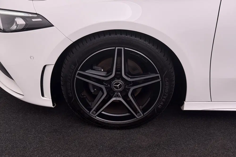 Mercedes-Benz A-Klasse 200 164 PK Aut. AMG Night-Pack Pano-d uit 2019, foto 7
