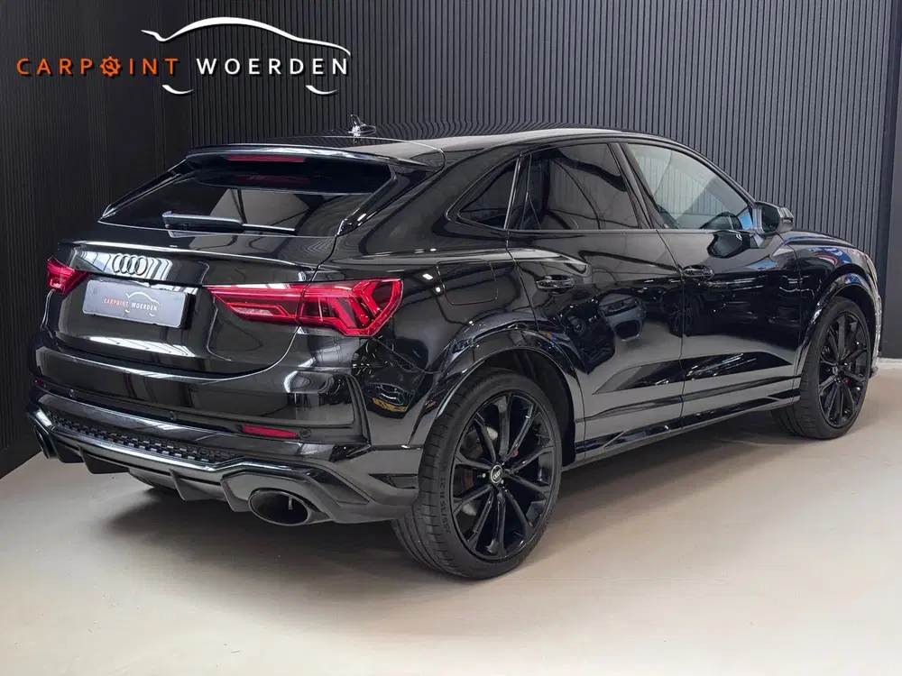 Audi RS Q3 Sportback uit 2023, foto 2