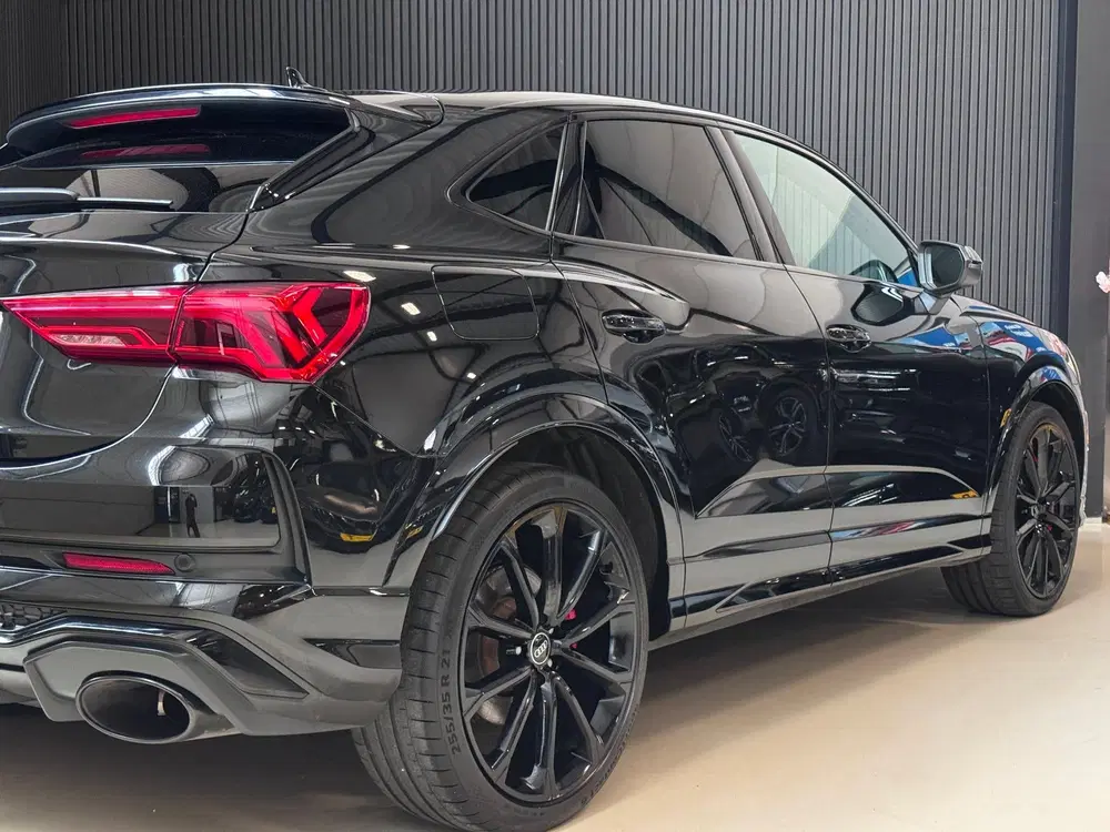 Audi RS Q3 Sportback uit 2023, foto 4
