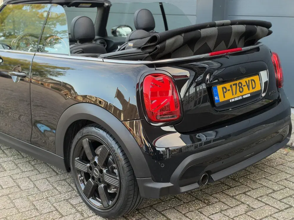 Mini Cabrio 1.5 Cooper Sidewalk Edition uit 2022, foto 5