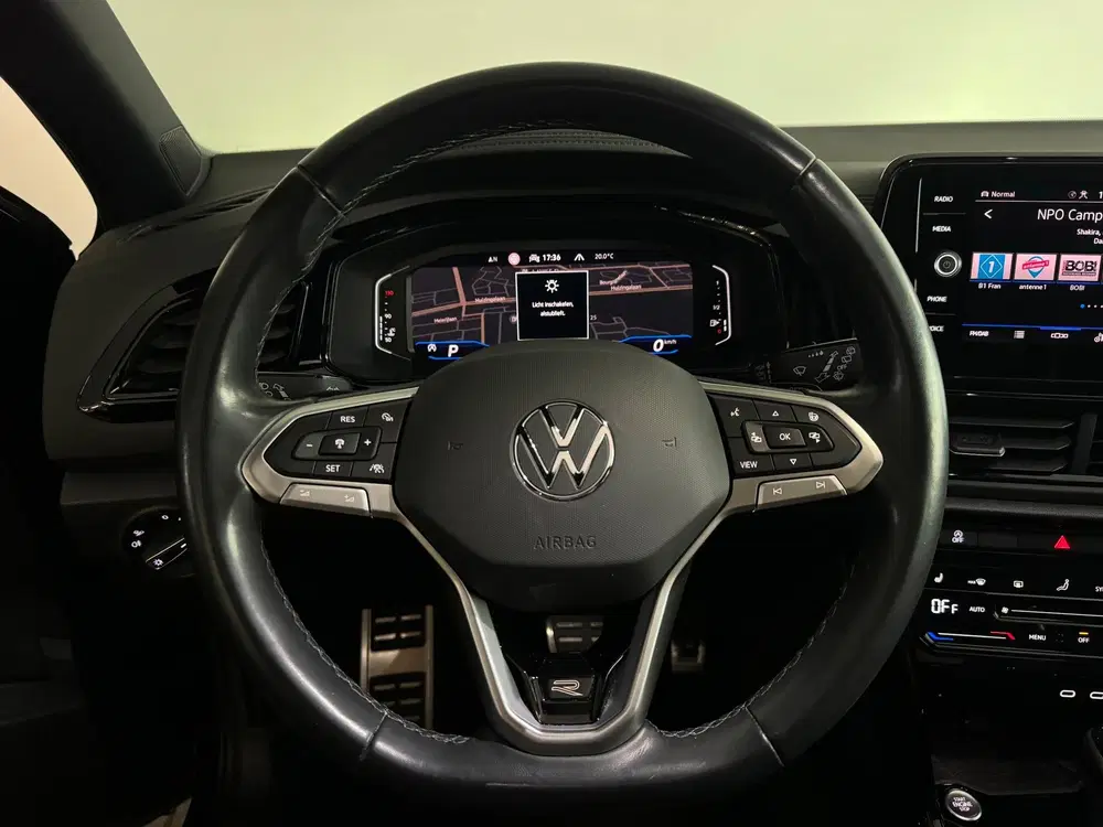 Volkswagen T-Roc 1.5 TSI Life Business Pano uit 2024, foto 6