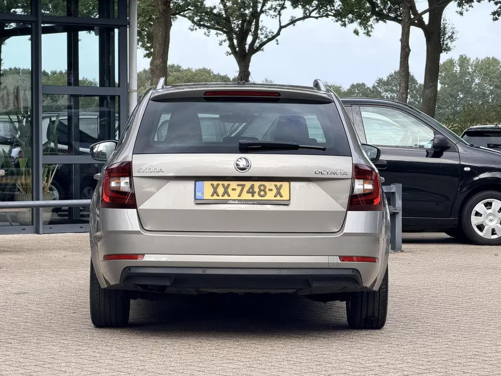 Skoda Octavia 1.0 TSI Greentech Style Business uit 2019, foto 6