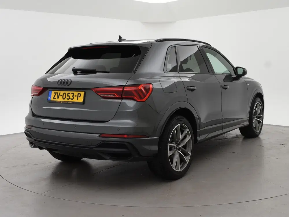 Audi Q3 35 TFSI S-LINE 150 PK AUT. + VIRTUAL uit 2019, foto 2