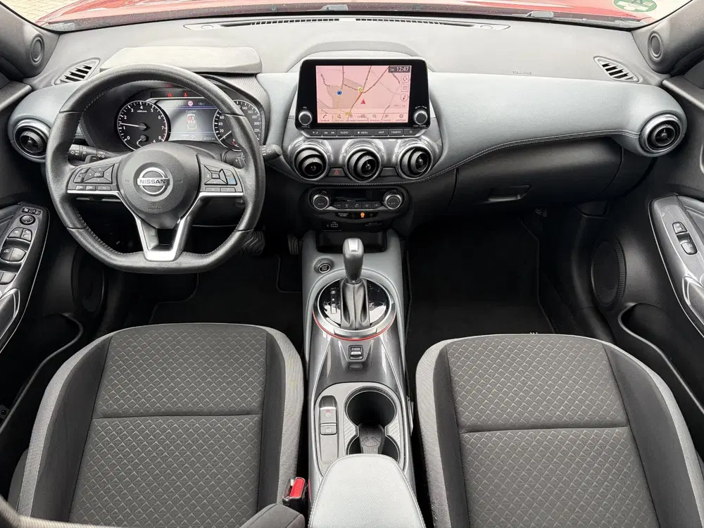 Nissan Juke 1.0 DIG-T N-Connecta Automaat uit 2020, foto 2