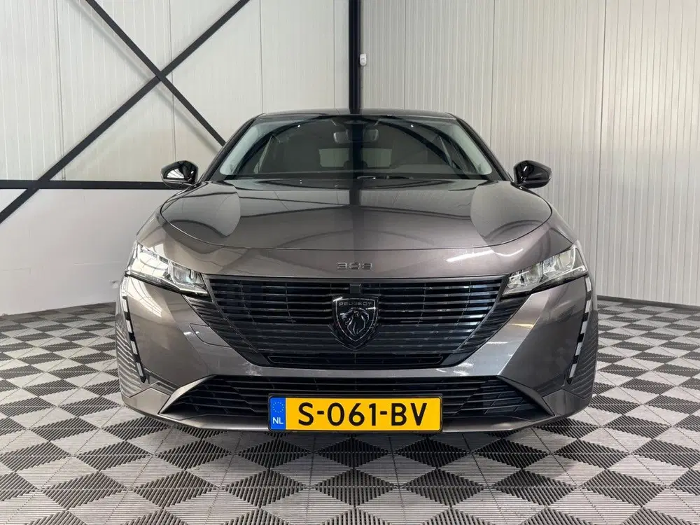 Peugeot 308 1.2 PureTech uit 2023, foto 10