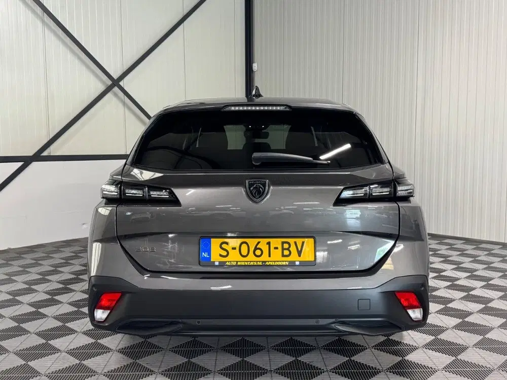 Peugeot 308 1.2 PureTech uit 2023, foto 11