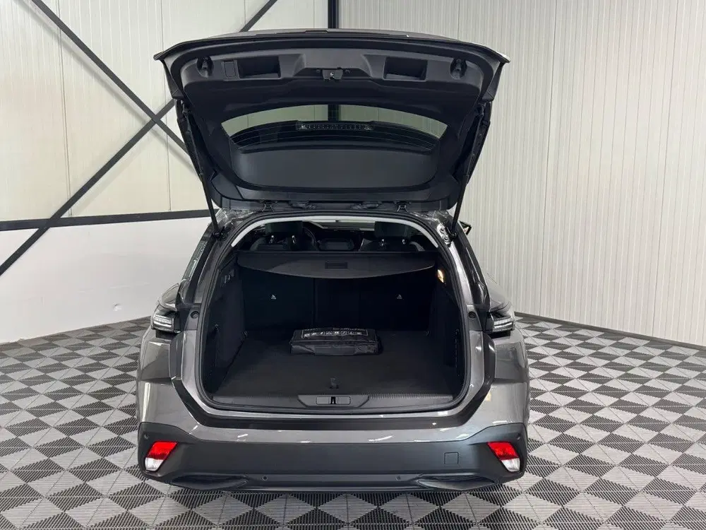 Peugeot 308 1.2 PureTech uit 2023, foto 12