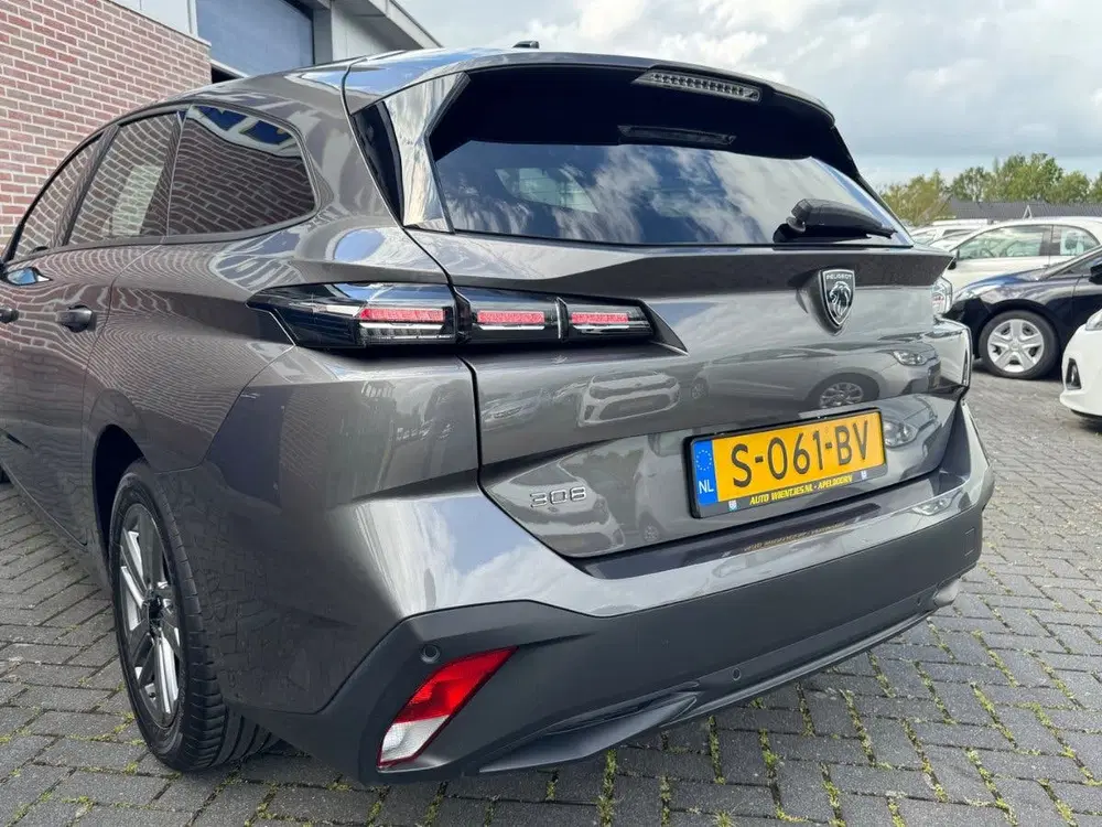 Peugeot 308 1.2 PureTech uit 2023, foto 13
