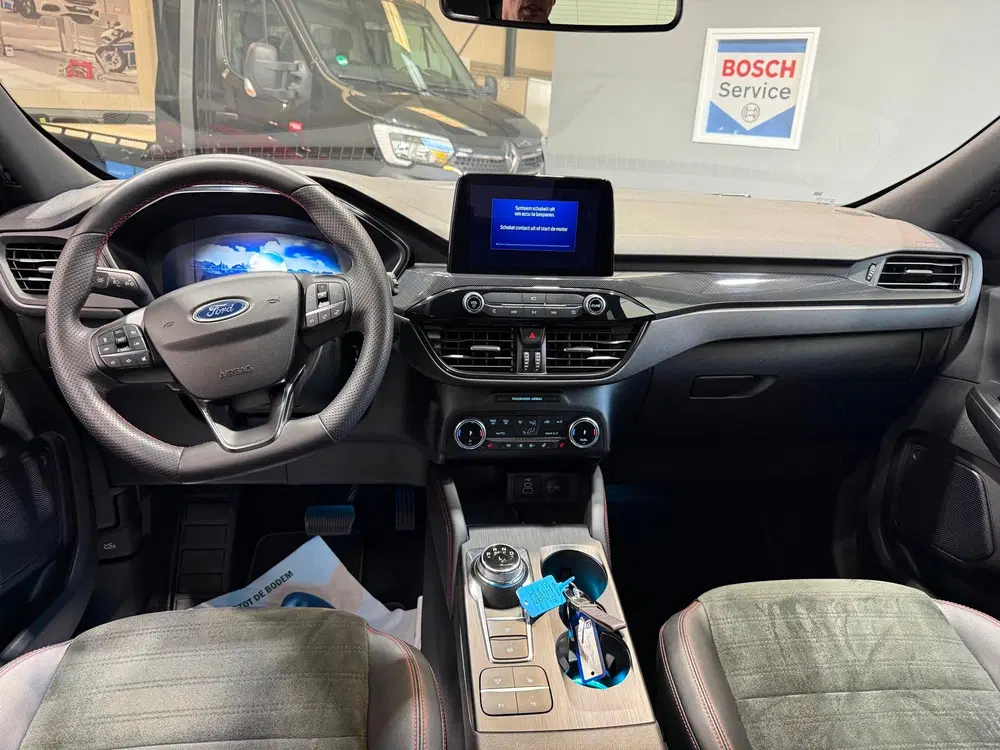 Ford Kuga 2.5 PHEV ST-Line X uit 2023, foto 11