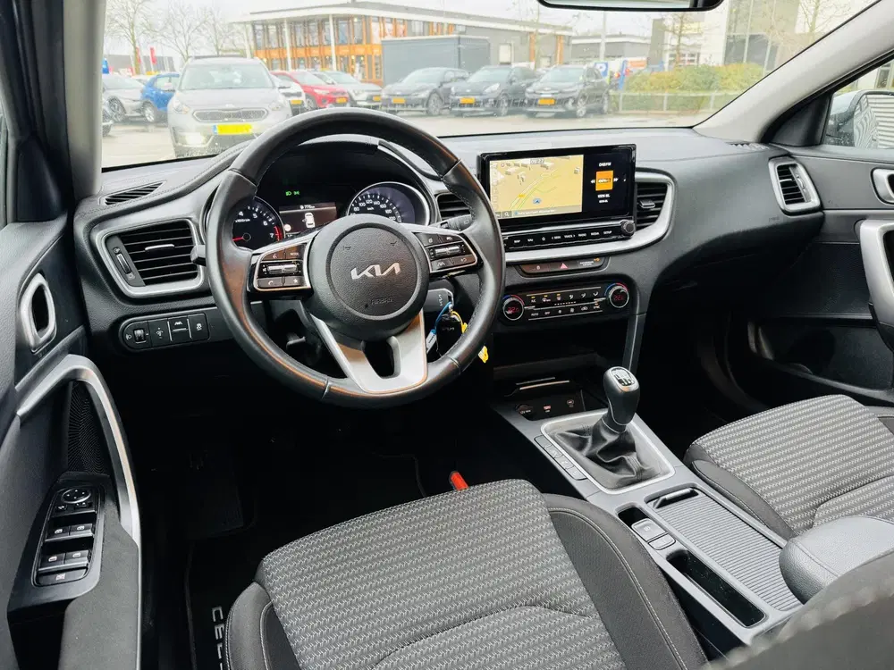 Kia Ceed 1.5 T-GDi DynamicLine Trekhaak Afneemba uit 2024, foto 5