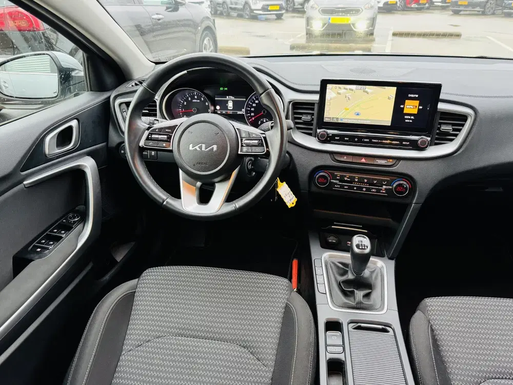 Kia Ceed 1.5 T-GDi DynamicLine Trekhaak Afneemba uit 2024, foto 6