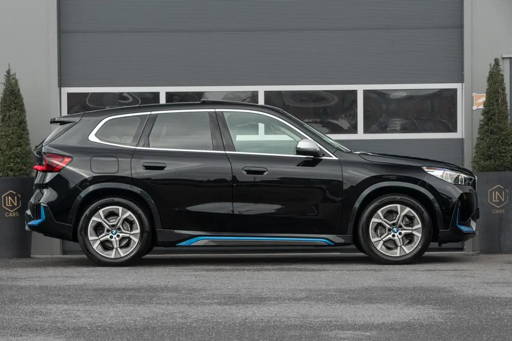 BMW iX1 xDrive30 67 kWh uit 2023, foto 10