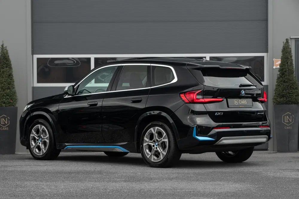 BMW iX1 xDrive30 67 kWh uit 2023, foto 7