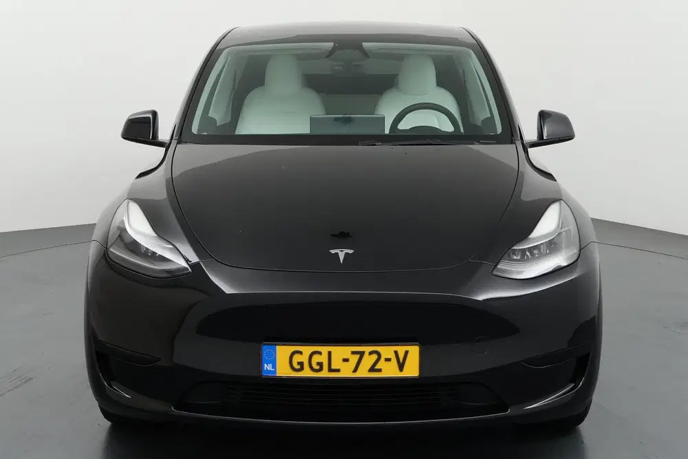 Tesla Model Y RWD 58 kWh Stijlvol en stil onderweg met v uit 2024, foto 9
