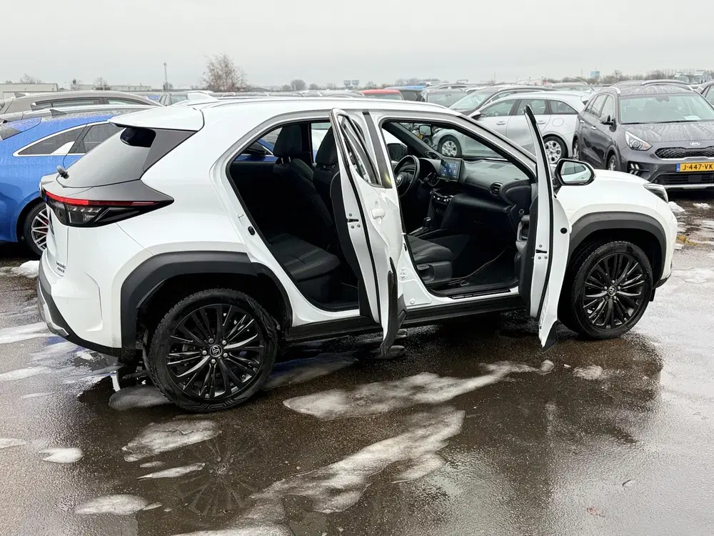 Toyota Yaris Cross 1.5 Hybrid Adventure AWD Automaat Panoram uit 2022, foto 9