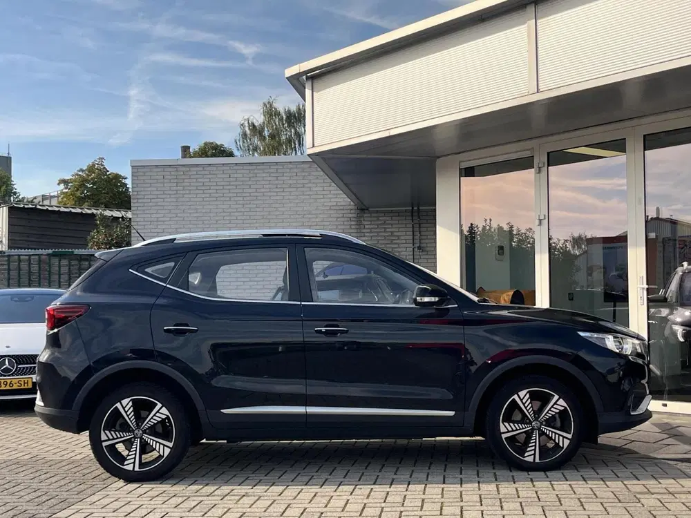 MG ZS EV Luxury 45 kWh SOH 90% PANO+LEDER+CARPLA uit 2020, foto 3