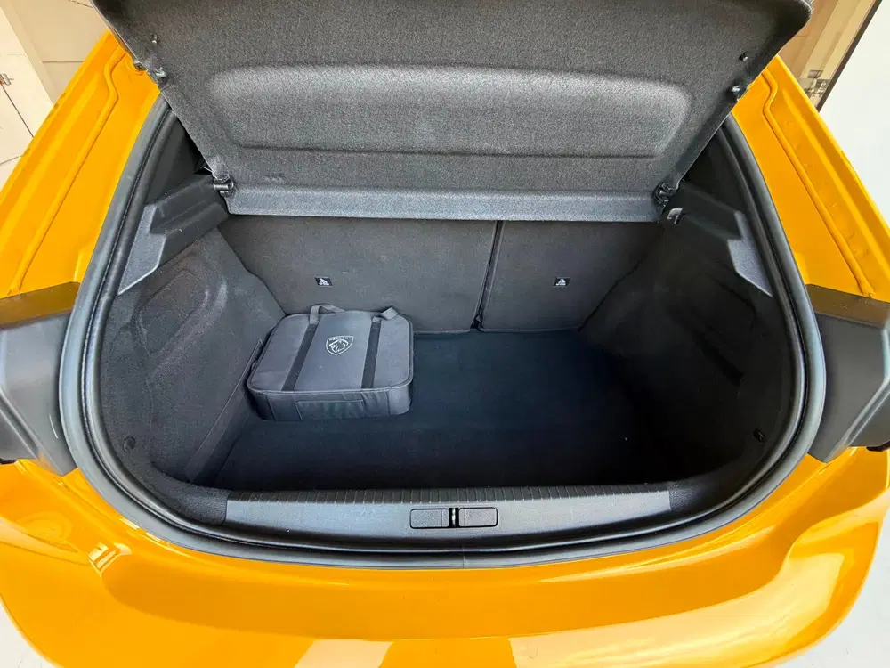 Peugeot 208 EV Active 50 kWh. Garantie Apk uit 2022, foto 14
