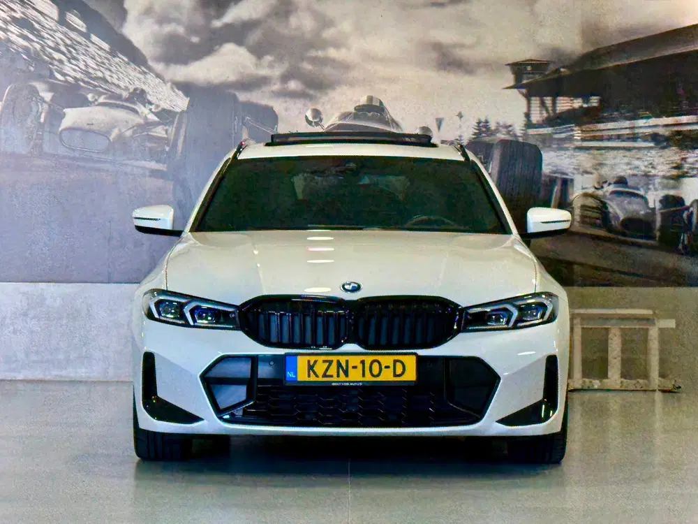 BMW 3-serie 318i M-Sport uit 2024, foto 9