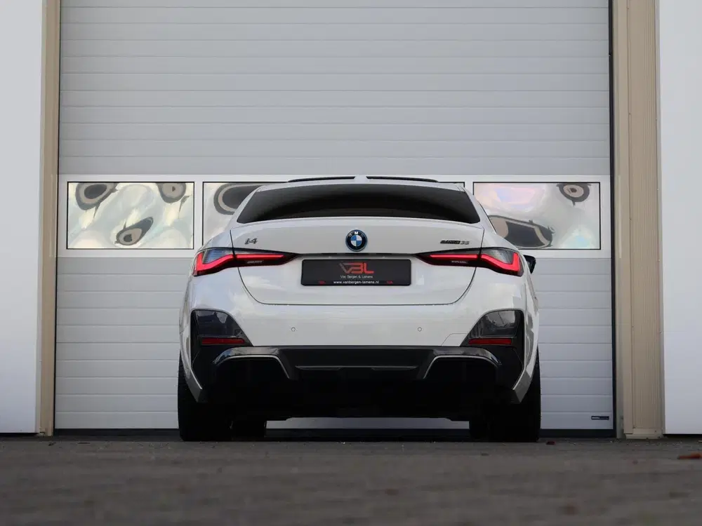 BMW i4 eDrive35 High Executive M Sport uit 2023, foto 10