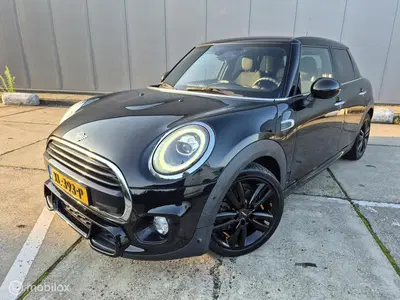 Mini Cooper 1.5 Cooper JCW Pakket uit 2019