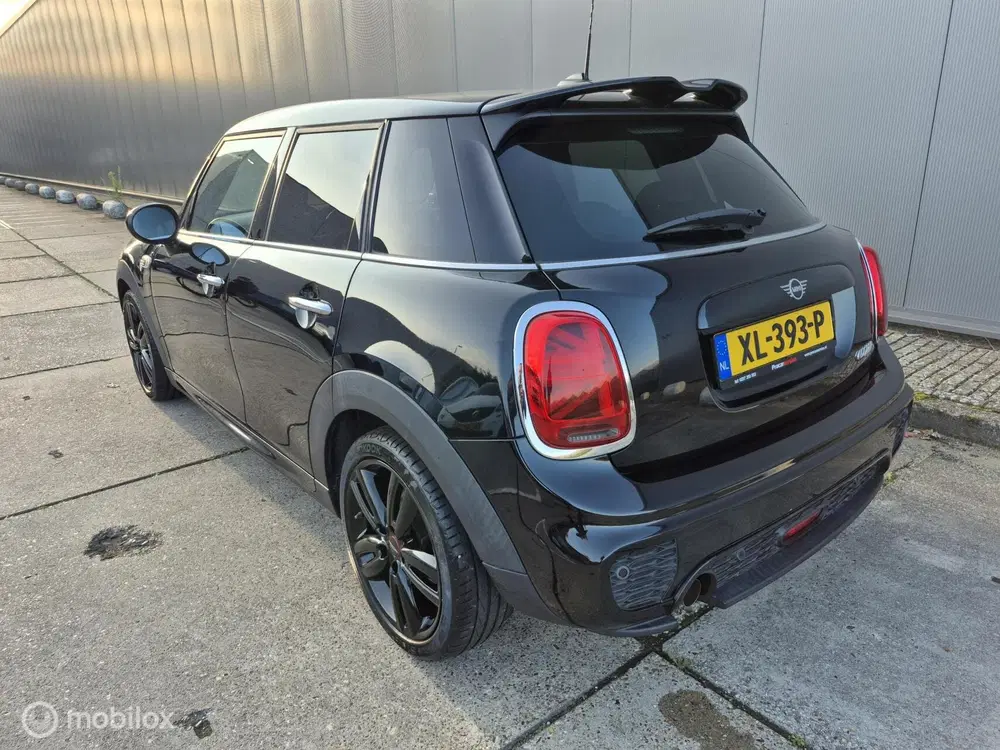 Mini Cooper 1.5 Cooper JCW Pakket uit 2019, foto 4